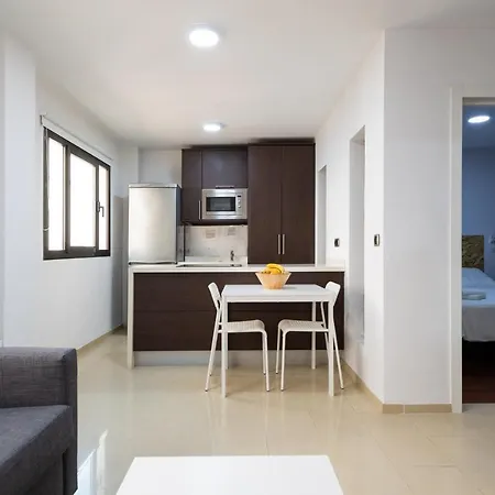 Renovated Apt.next To The Sea * Arucas