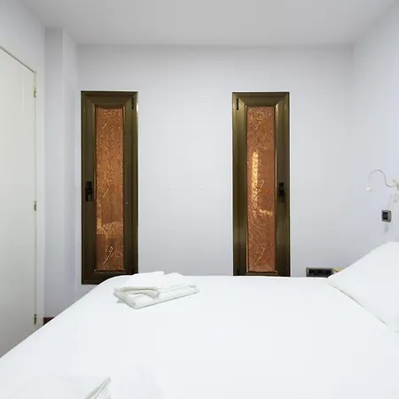 Renovated Apt.next To The Sea